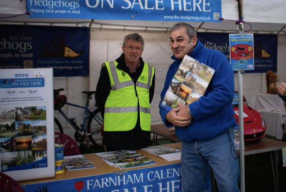 Les & Salv selling calendars